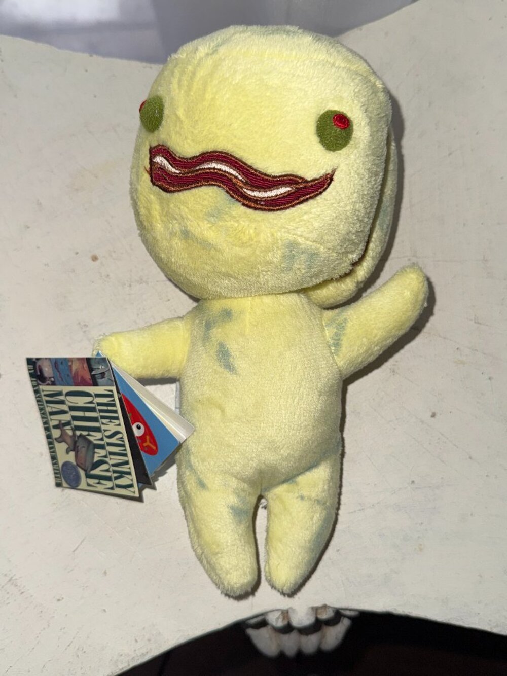 NWT HTF The Stinky Cheese Man Plush 8" Yottoy Scieszka RUN AS FAST AS YOU CAN